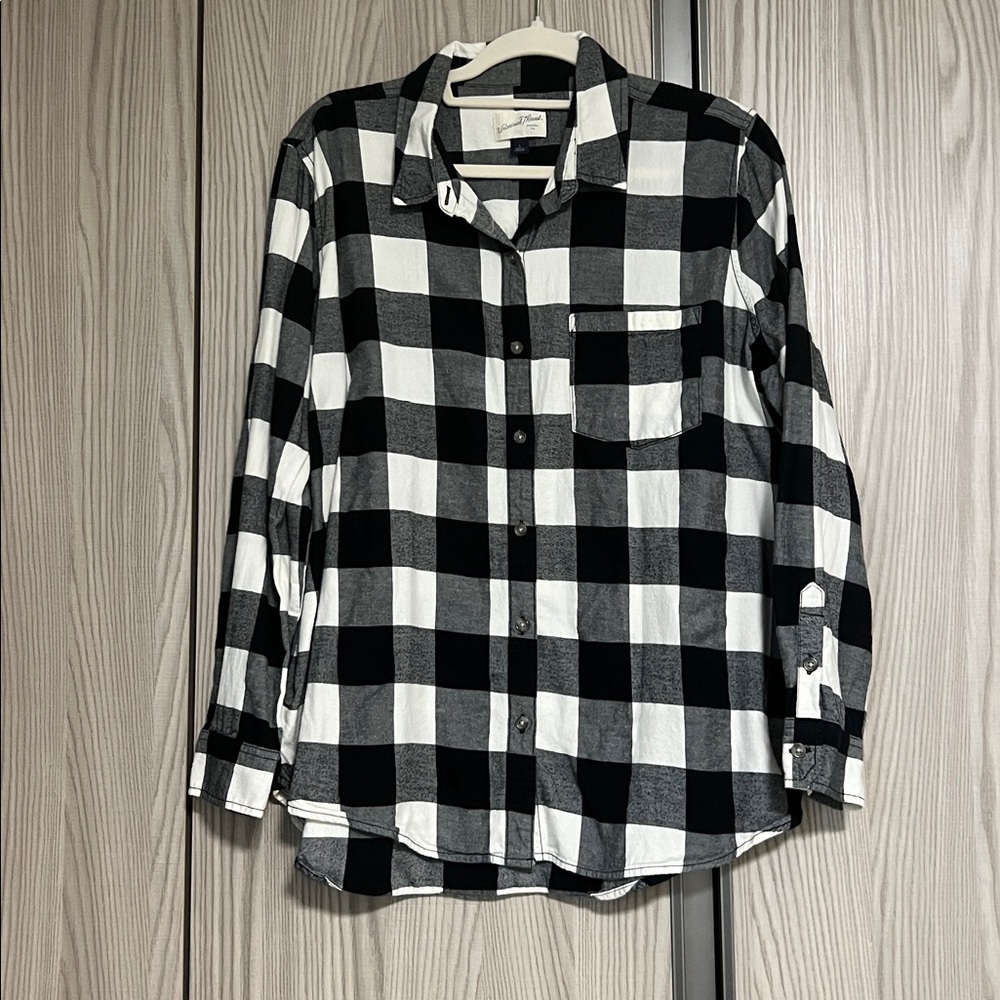 Universal Thread Monochrome Plaid Shirt